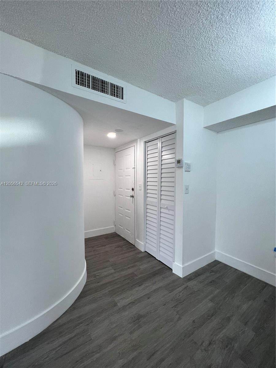 https://bt-photos.global.ssl.fastly.net/miami/orig_boomver_1_A12056542-2.jpg