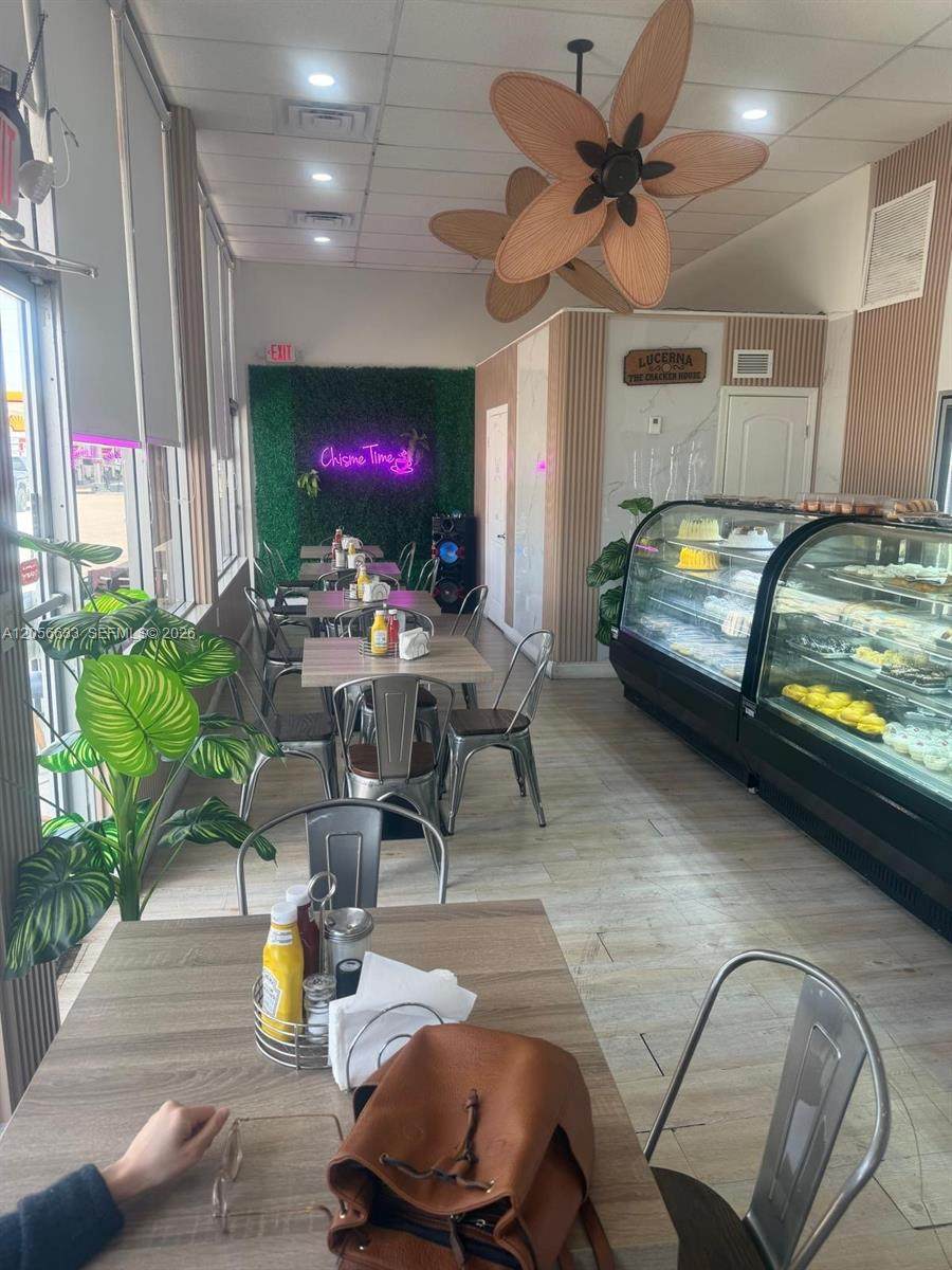 6727 4 Ave - Photo 1