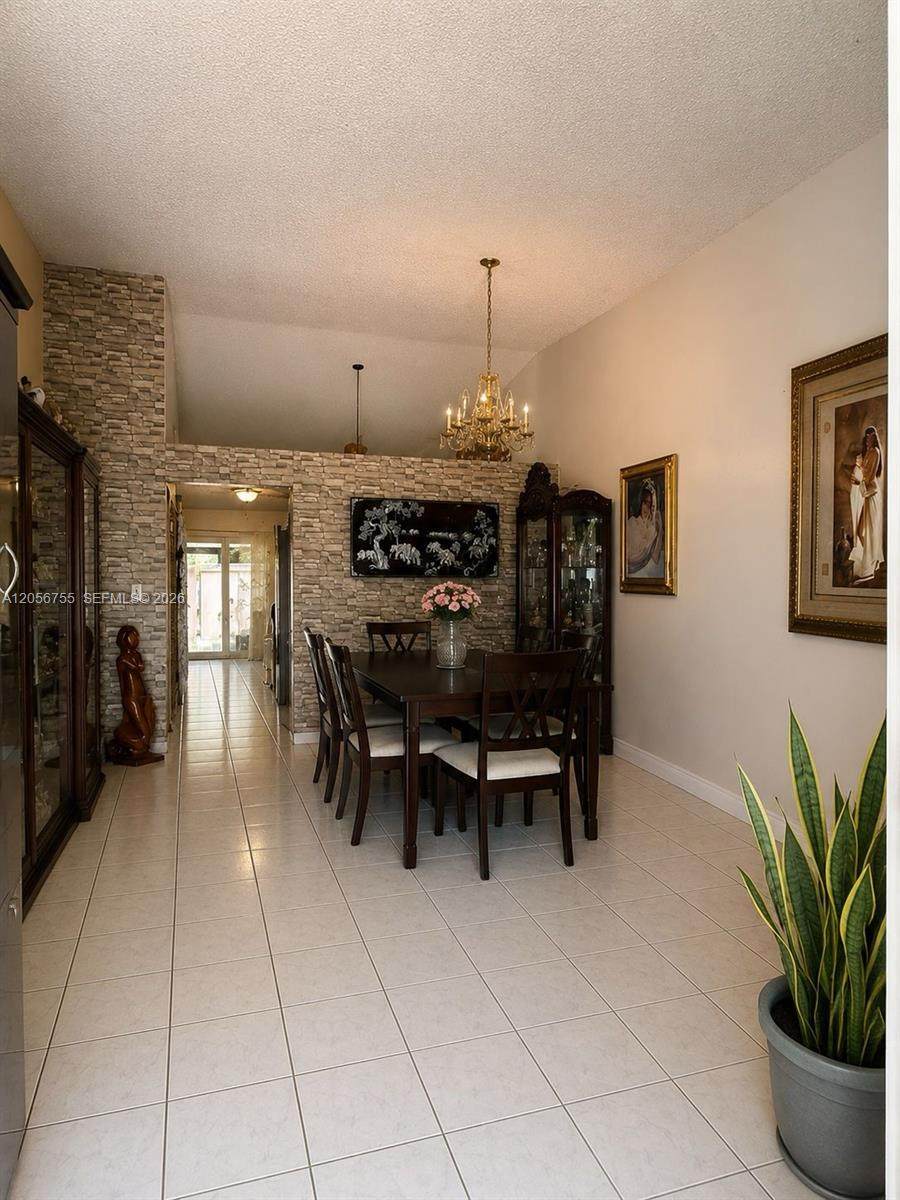 https://bt-photos.global.ssl.fastly.net/miami/orig_boomver_1_A12056755-2.jpg