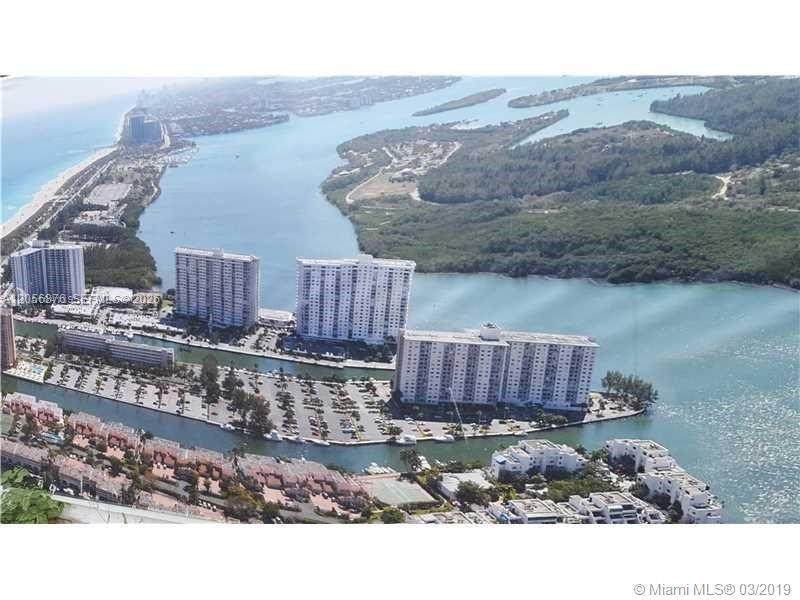 300 Bayview Dr - Photo 1