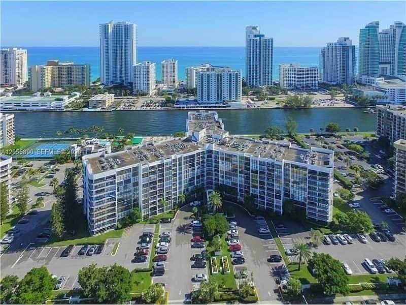 https://bt-photos.global.ssl.fastly.net/miami/orig_boomver_1_A12056890-2.jpg