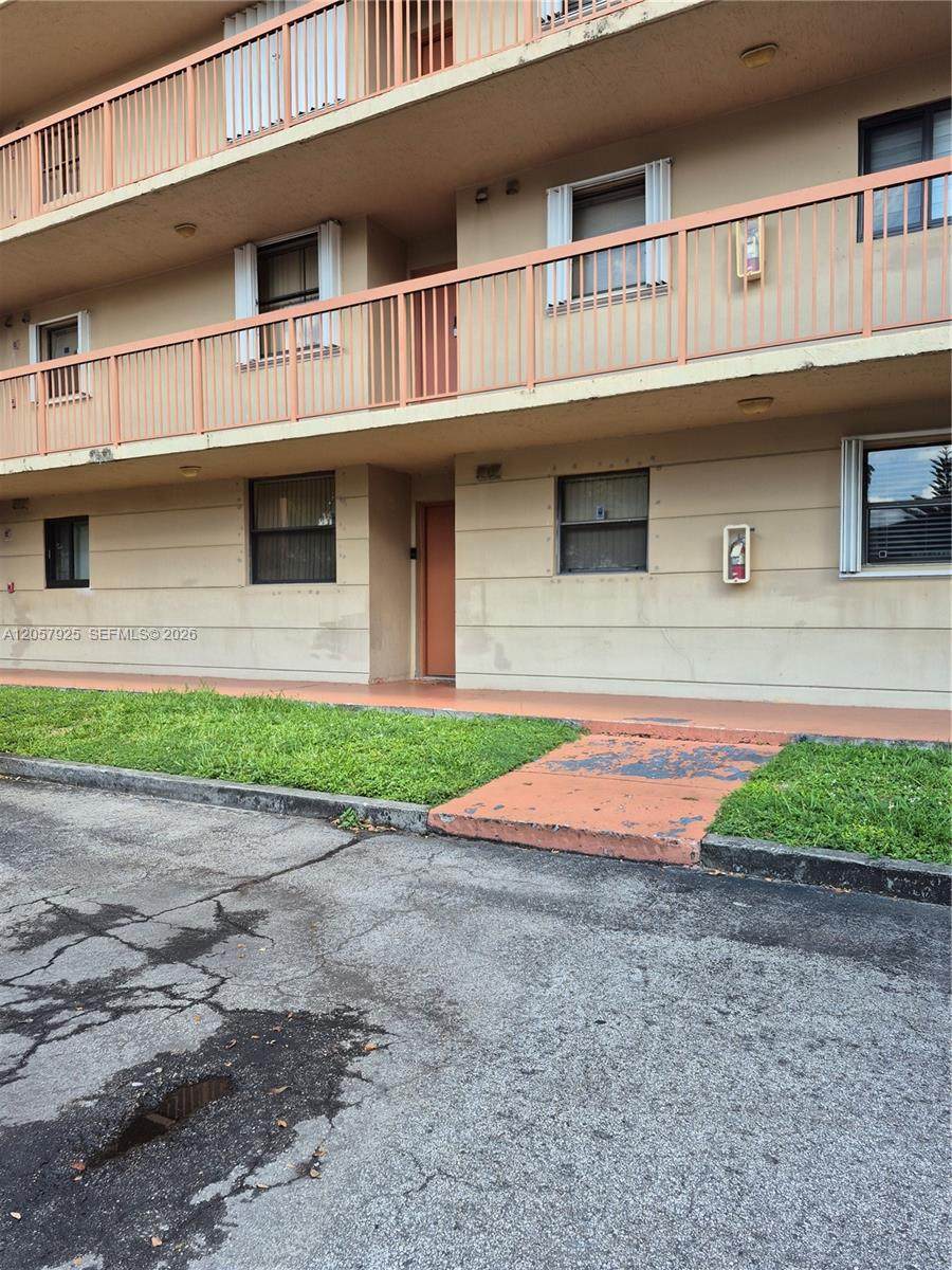 10253 9th St Cir - Photo 1