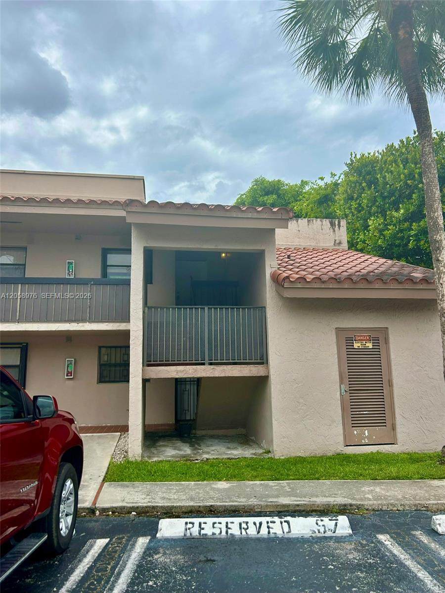 210 Park Dr - Photo 1