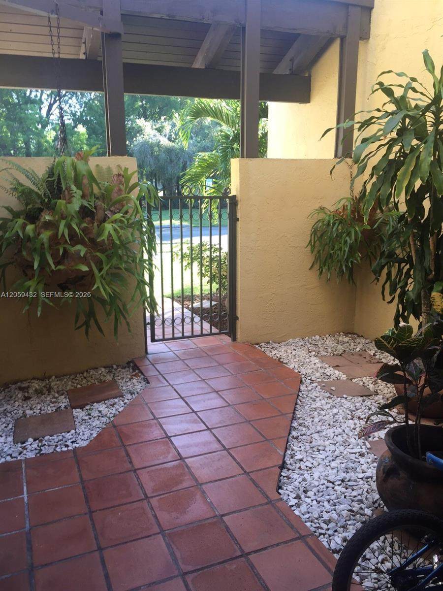 https://bt-photos.global.ssl.fastly.net/miami/orig_boomver_1_A12059432-2.jpg