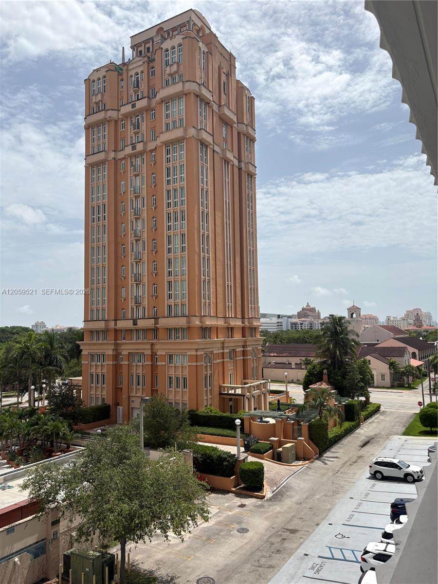 https://bt-photos.global.ssl.fastly.net/miami/orig_boomver_1_A12059521-2.jpg