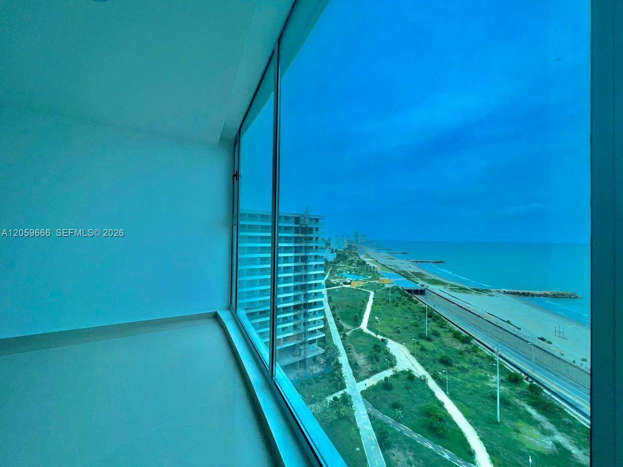 https://bt-photos.global.ssl.fastly.net/miami/orig_boomver_1_A12059666-2.jpg