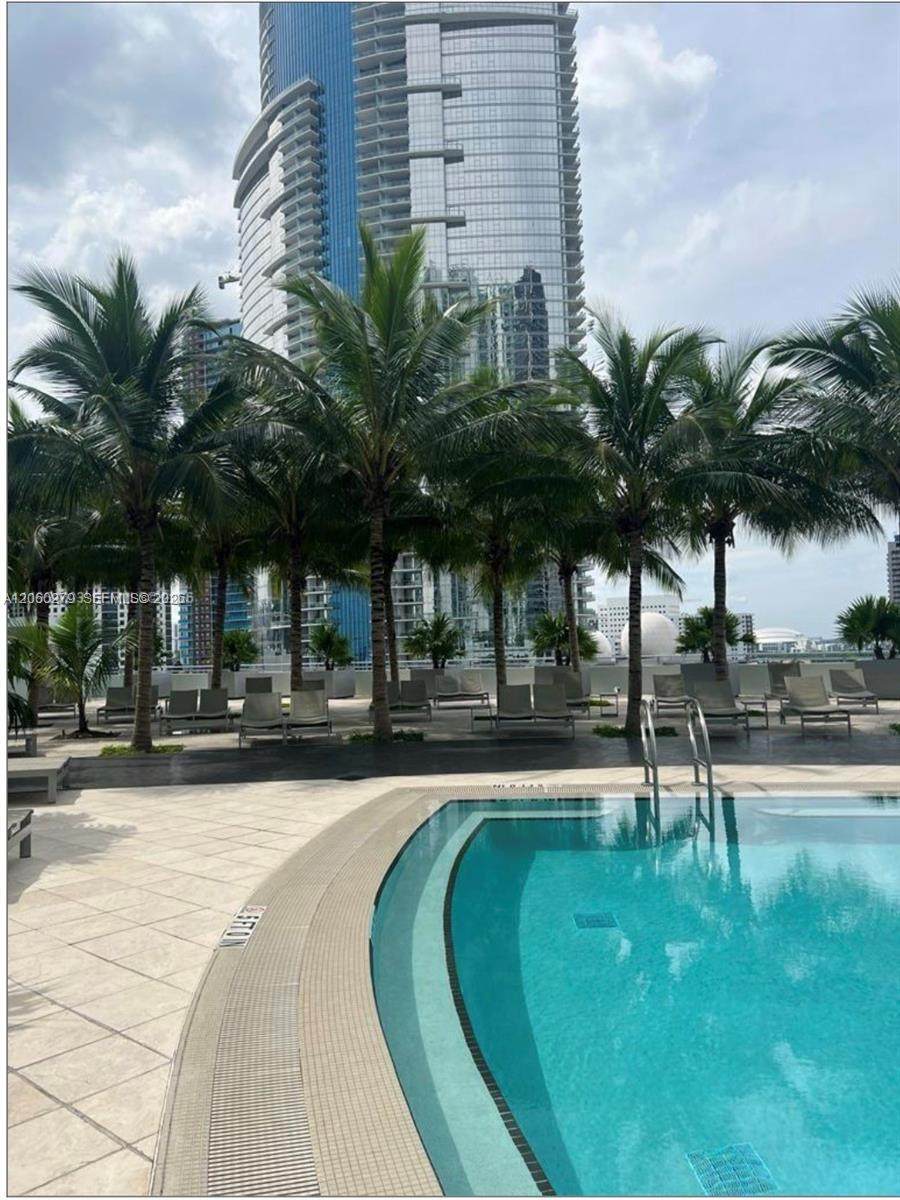 https://bt-photos.global.ssl.fastly.net/miami/1280_boomver_1_A12060279-2.jpg