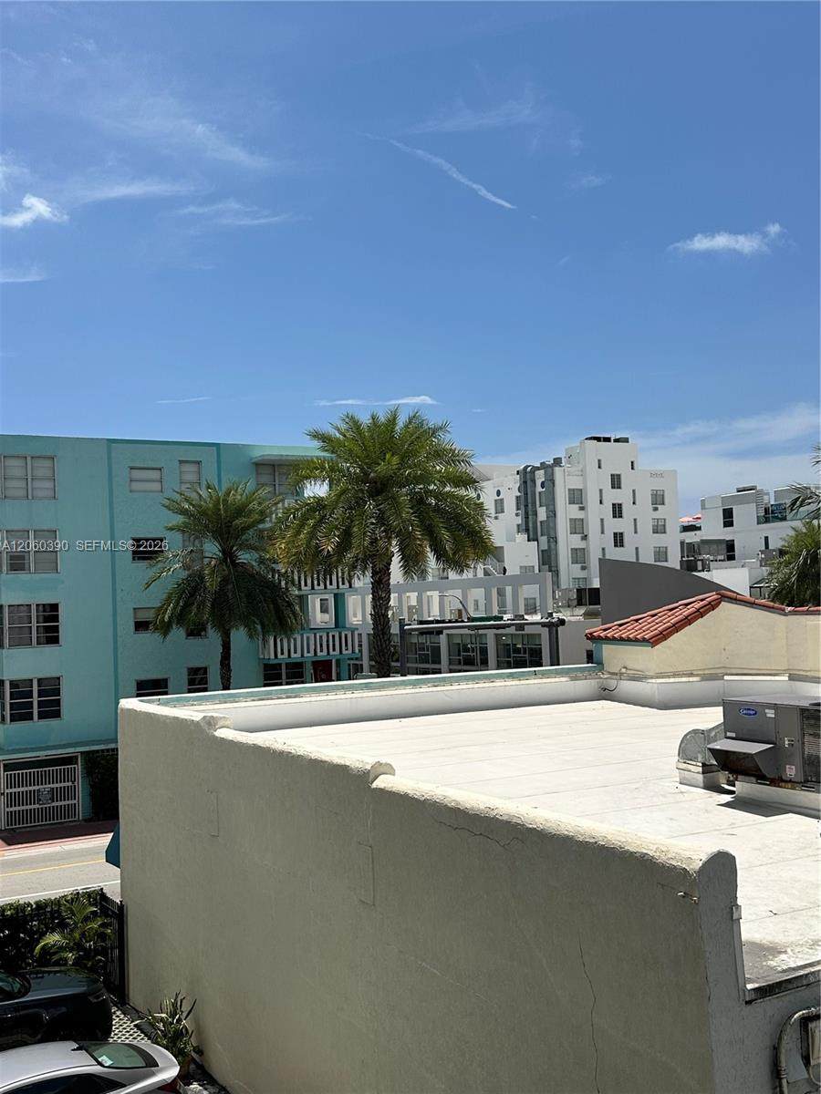 https://bt-photos.global.ssl.fastly.net/miami/orig_boomver_1_A12060390-2.jpg