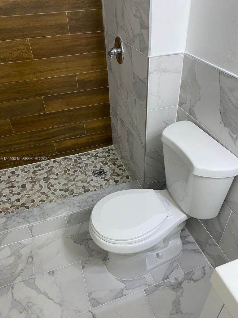 https://bt-photos.global.ssl.fastly.net/miami/orig_boomver_1_A12060845-2.jpg