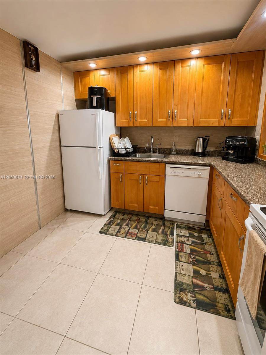 https://bt-photos.global.ssl.fastly.net/miami/1280_boomver_1_A12060870-2.jpg