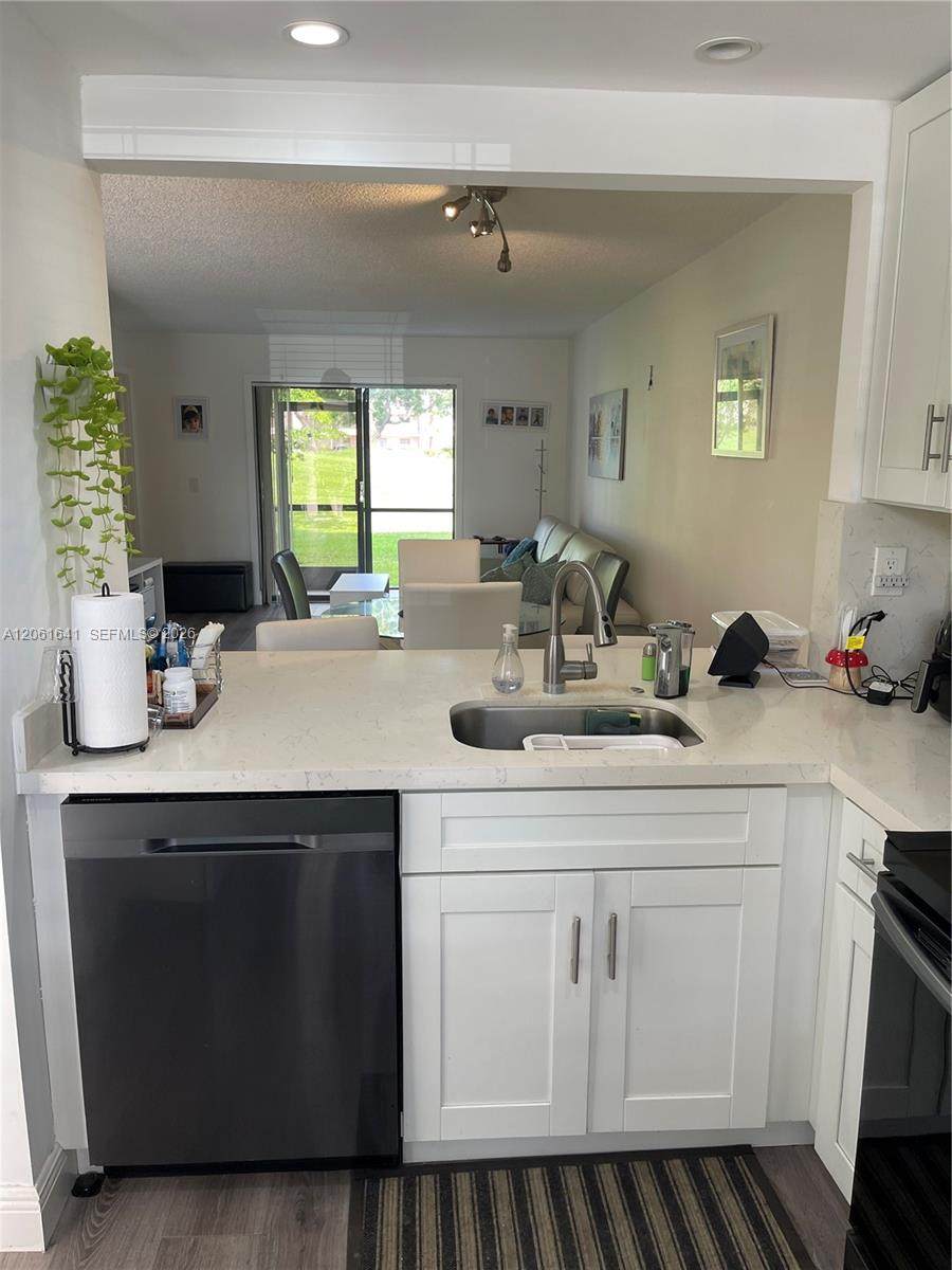 10434 Sunrise Lakes Blvd - Photo 1