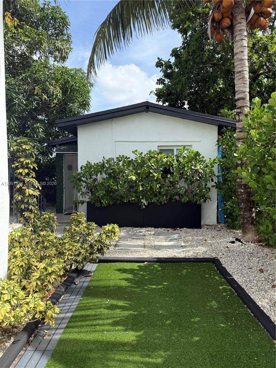 https://bt-photos.global.ssl.fastly.net/miami/orig_boomver_1_A12061924-2.jpg