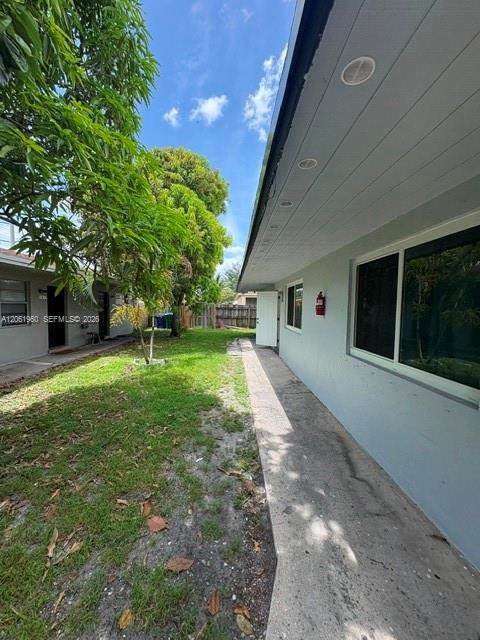 5401 22nd St - Photo 1
