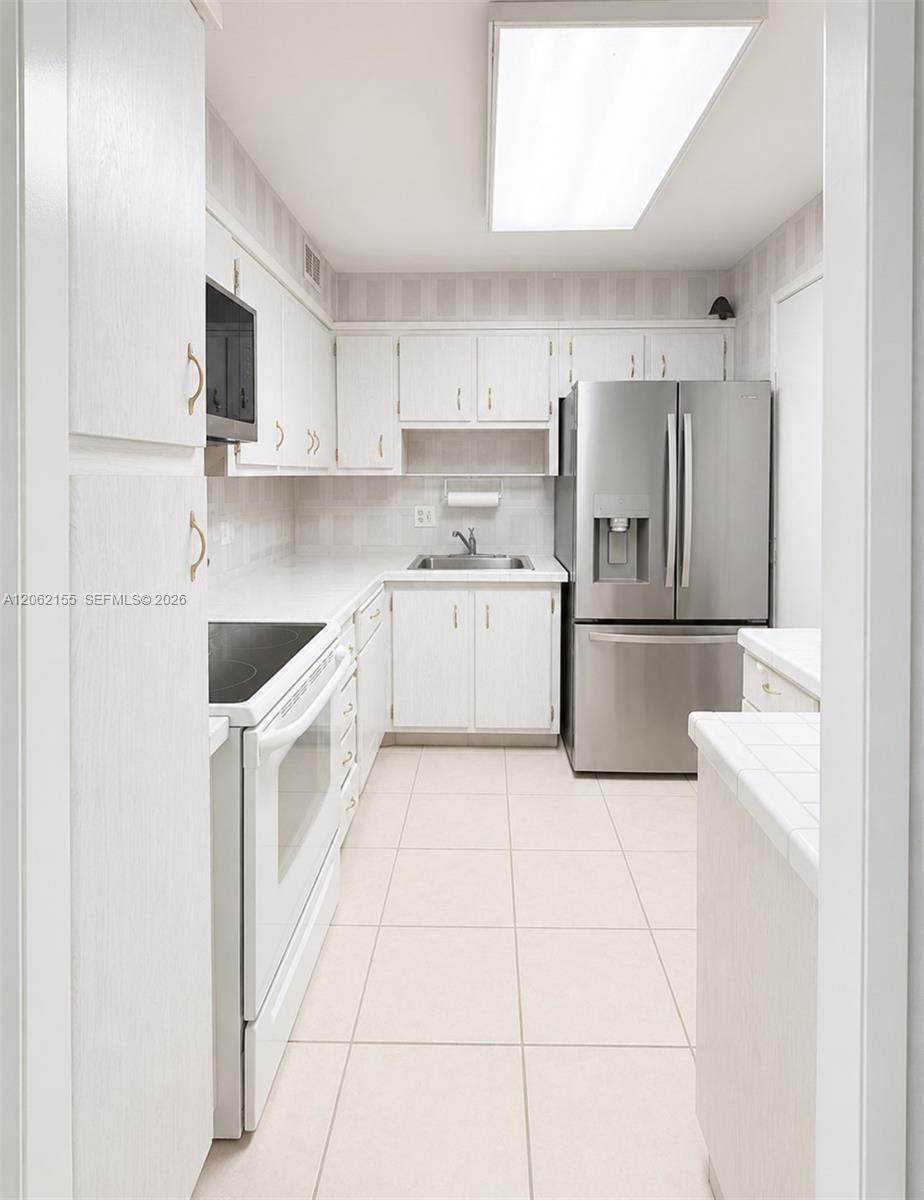 2841 163rd St - Photo 1