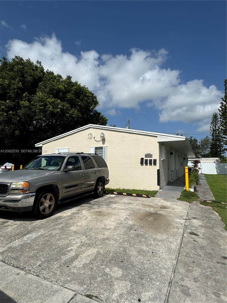 https://bt-photos.global.ssl.fastly.net/miami/orig_boomver_1_A12062235-2.jpg