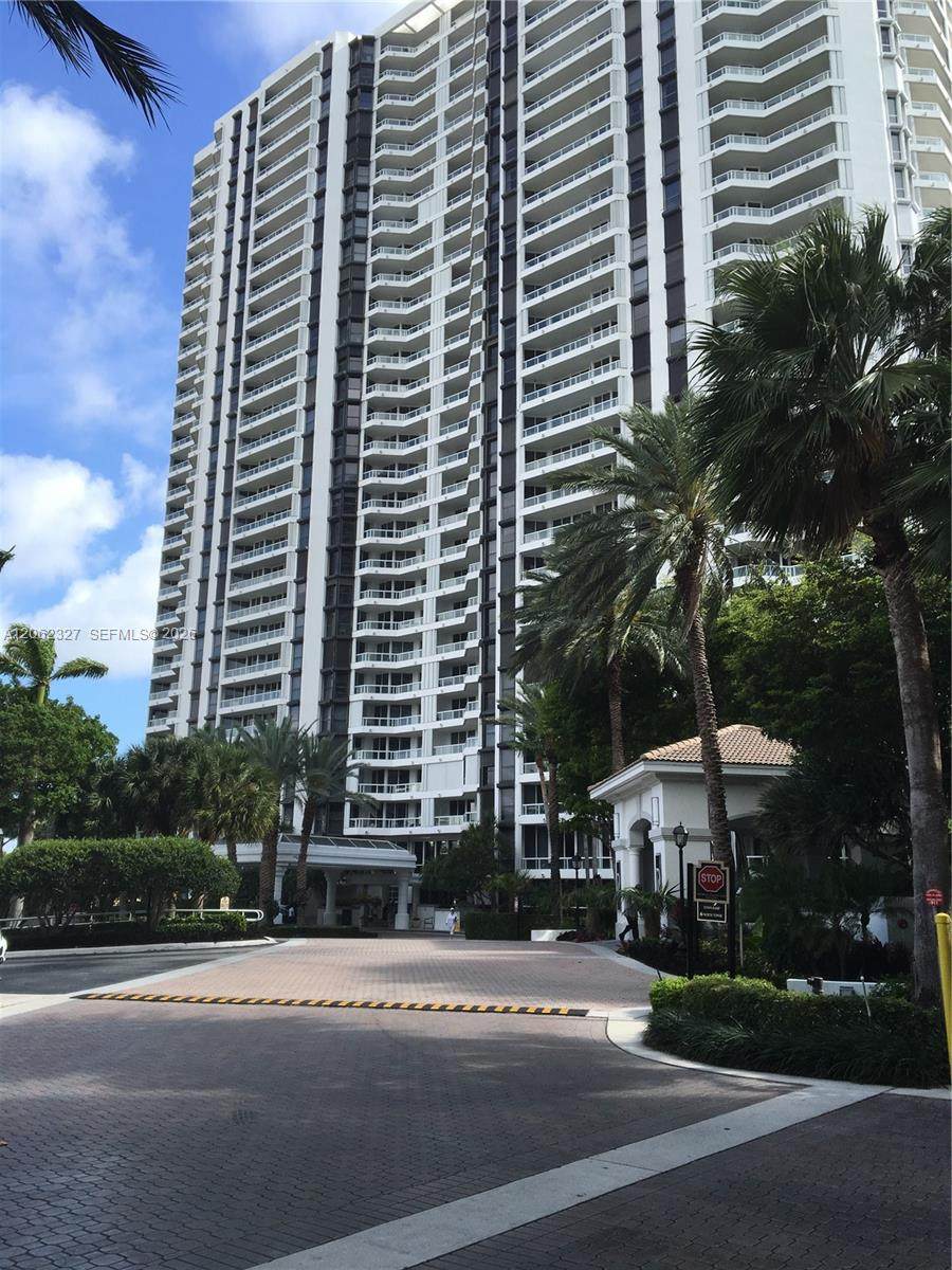 21055 Yacht Club Dr - Photo 1