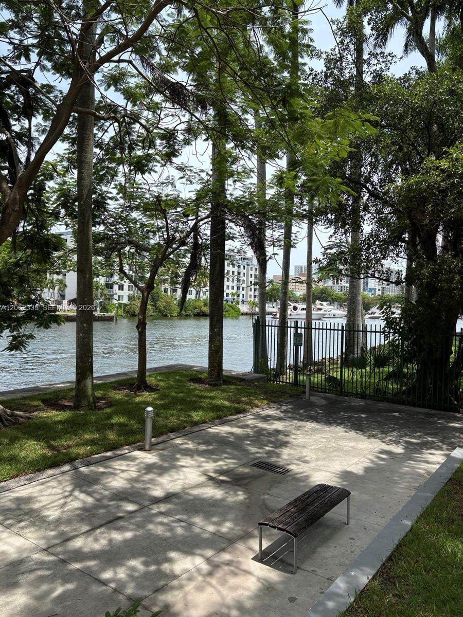 https://bt-photos.global.ssl.fastly.net/miami/orig_boomver_1_A12062335-2.jpg