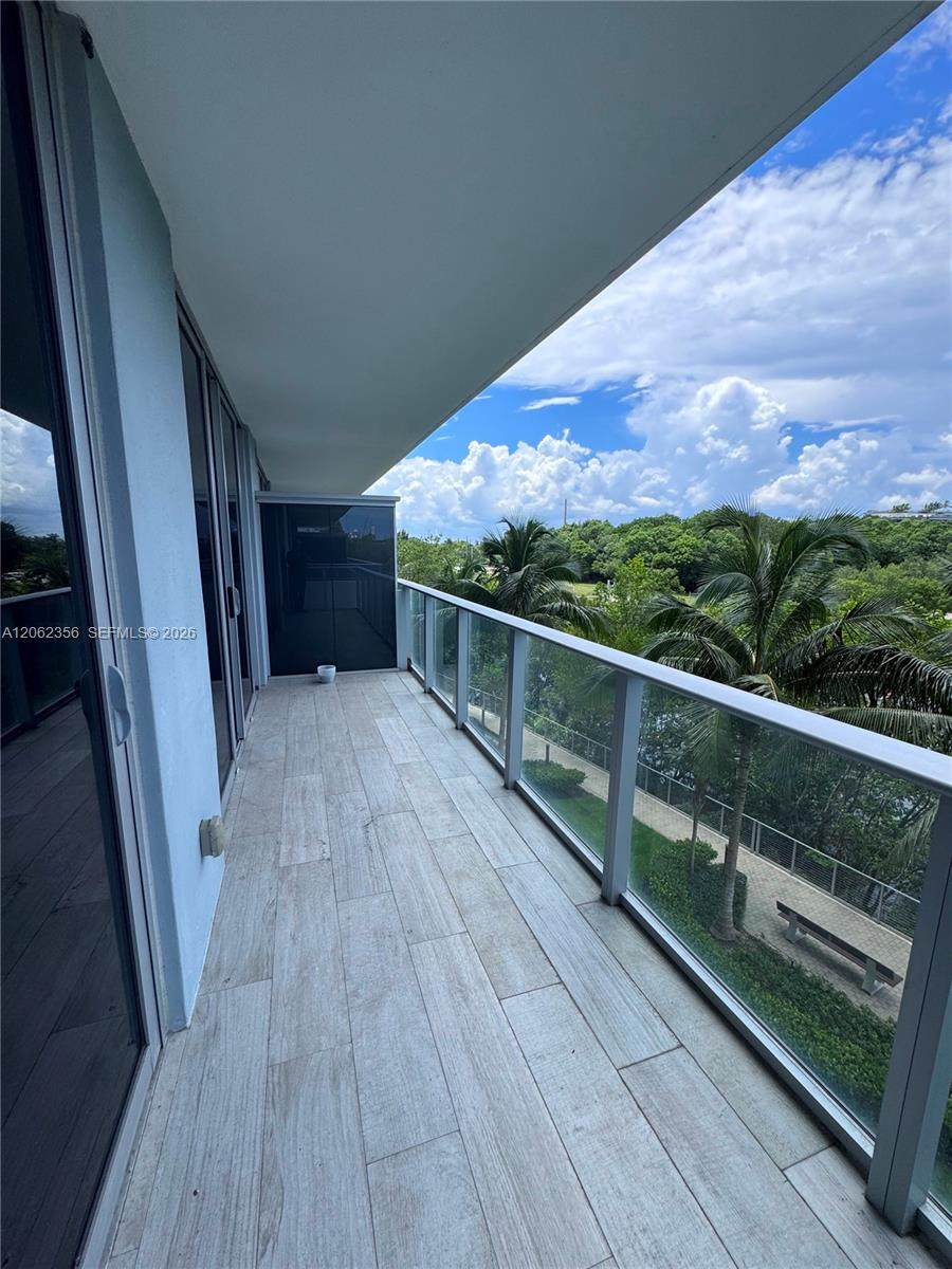 https://bt-photos.global.ssl.fastly.net/miami/orig_boomver_1_A12062356-2.jpg