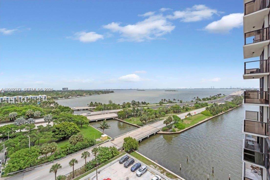 https://bt-photos.global.ssl.fastly.net/miami/orig_boomver_1_A12062372-2.jpg