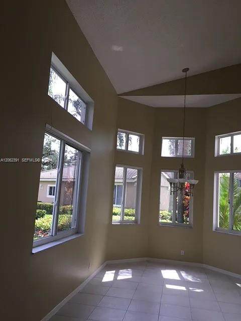 https://bt-photos.global.ssl.fastly.net/miami/orig_boomver_1_A12062391-2.jpg