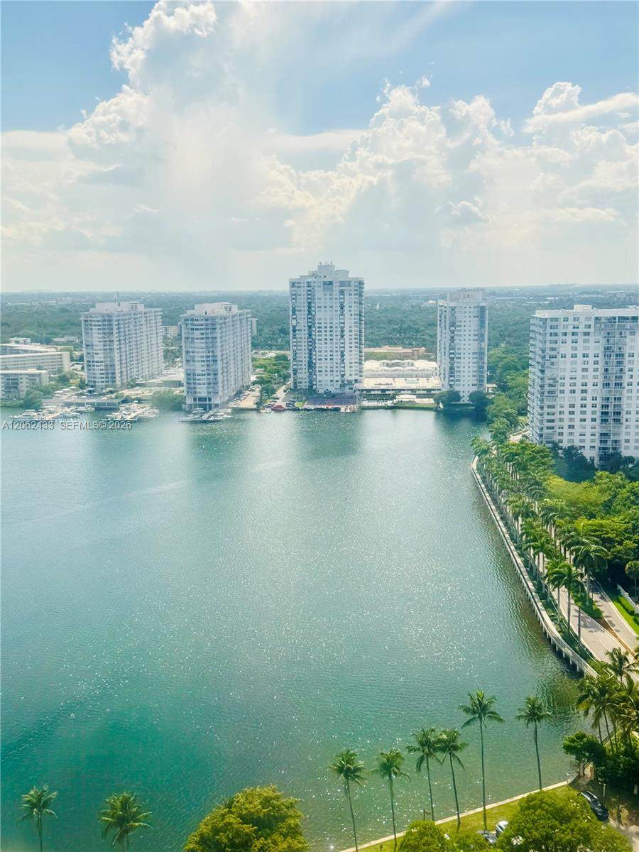 18181 31st Ct - Photo 1