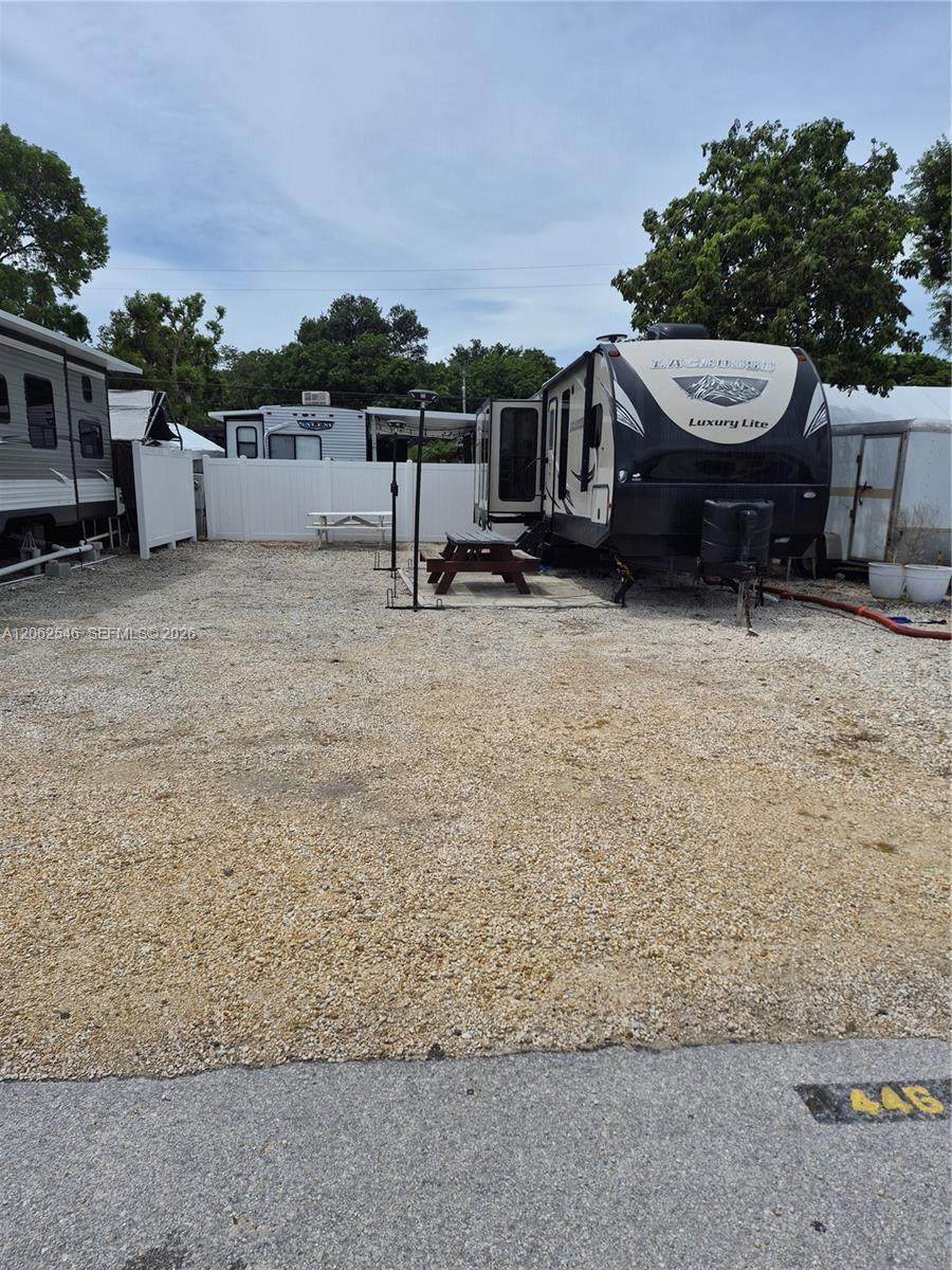 325 Calusa St - Photo 1
