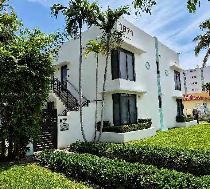 1971 Bay Dr - Photo 1