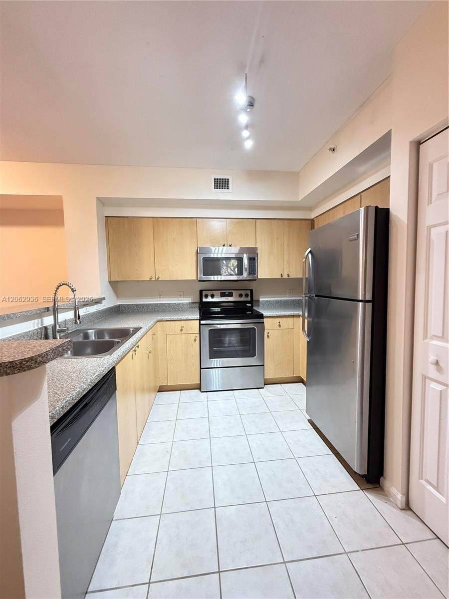 7940 Nob Hill Rd - Photo 1