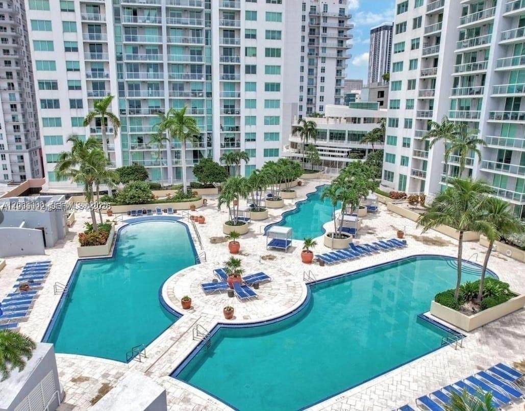 244 Biscayne Blvd - Photo 1