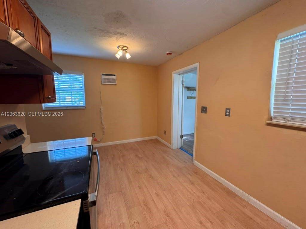 https://bt-photos.global.ssl.fastly.net/miami/orig_boomver_1_A12063620-2.jpg