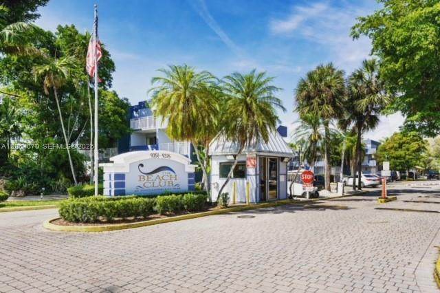 9367 Fontainebleau Blvd - Photo 1