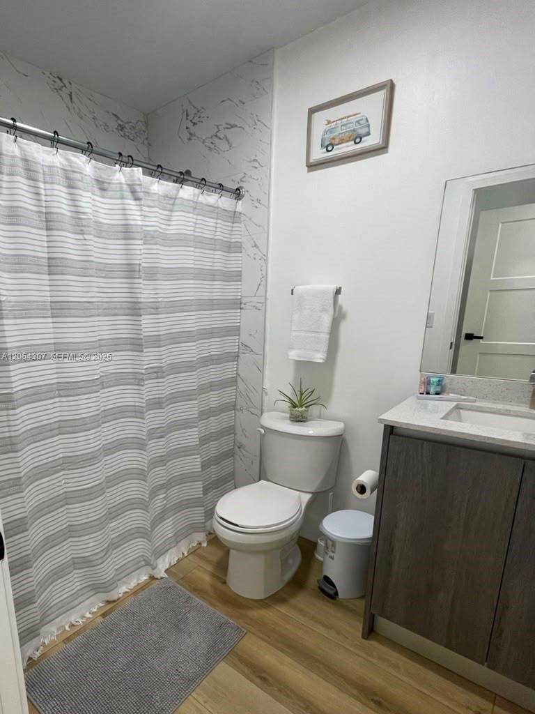 https://bt-photos.global.ssl.fastly.net/miami/orig_boomver_1_A12064307-2.jpg