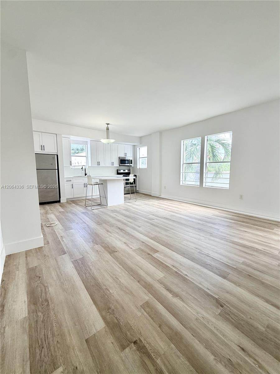 737 Jefferson Ave - Photo 1