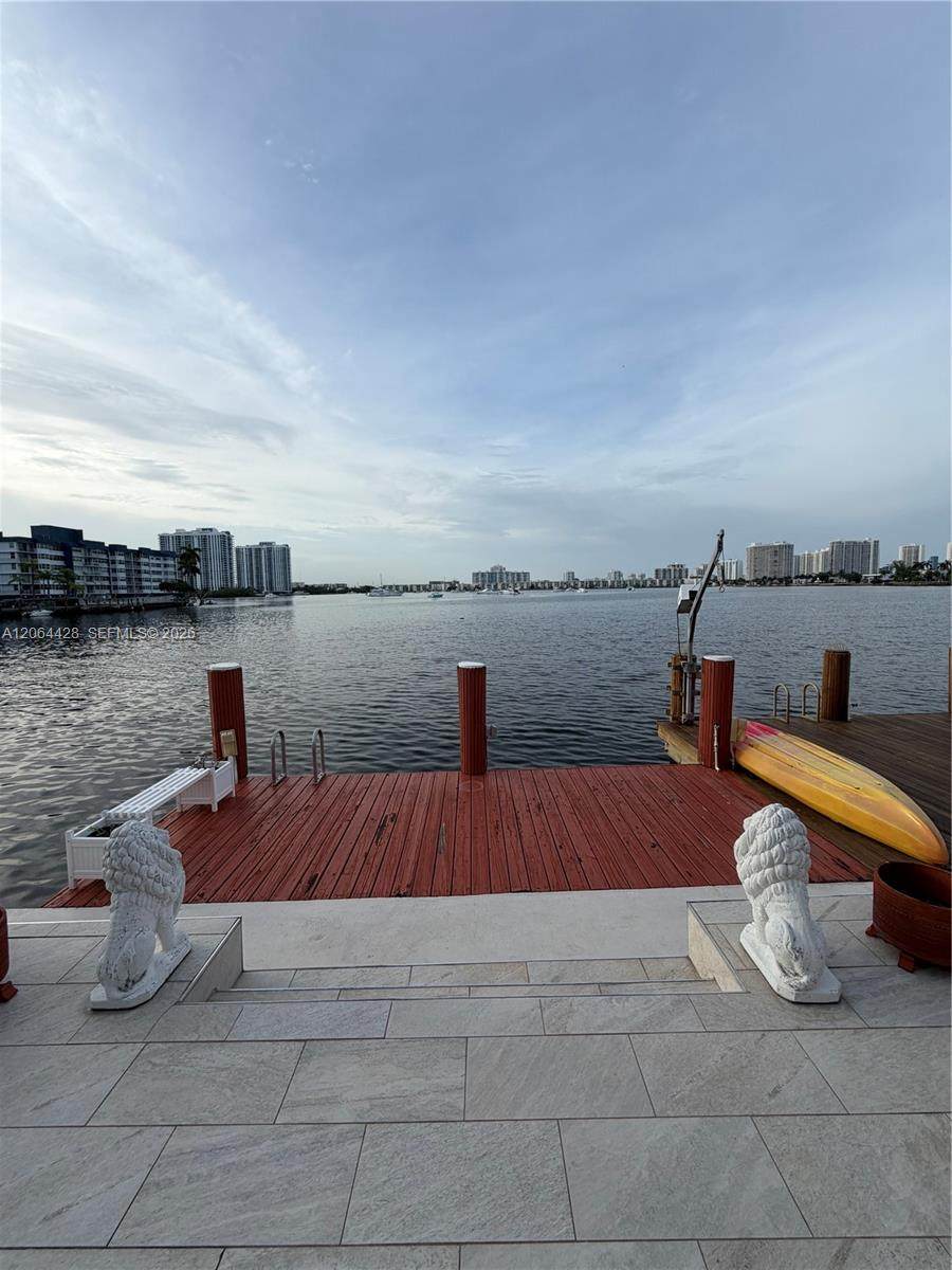 https://bt-photos.global.ssl.fastly.net/miami/orig_boomver_1_A12064428-2.jpg