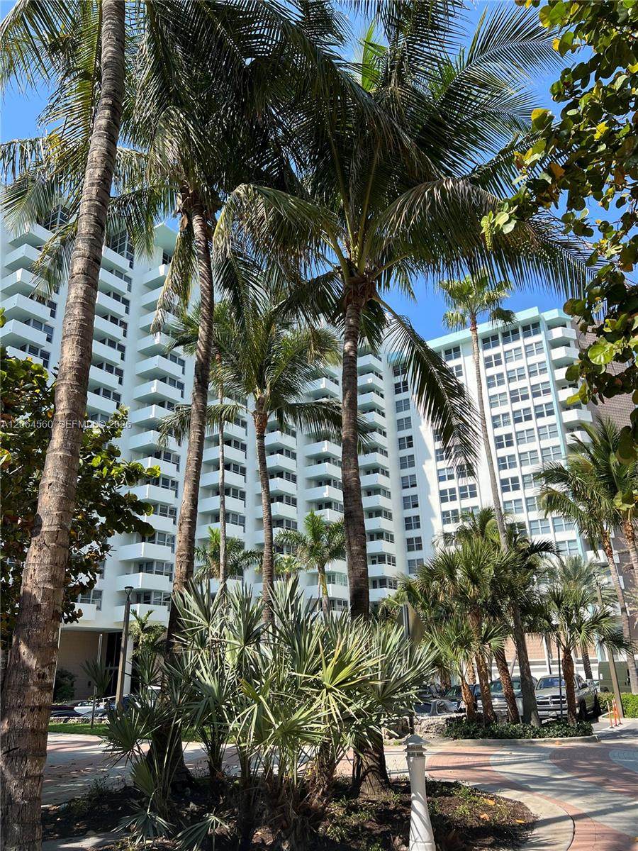 2899 Collins Ave - Photo 1
