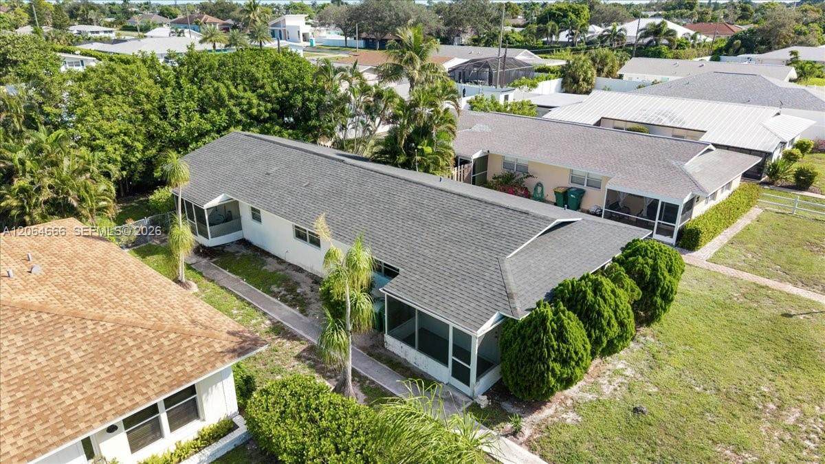 681/683 95th Ave N - Photo 1