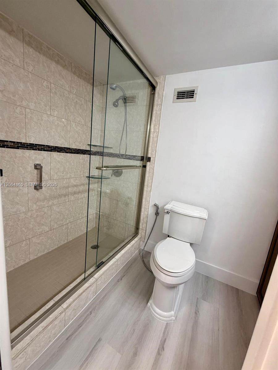 https://bt-photos.global.ssl.fastly.net/miami/1280_boomver_1_A12064865-2.jpg