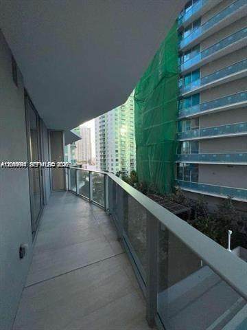 https://bt-photos.global.ssl.fastly.net/miami/orig_boomver_1_A12065044-2.jpg