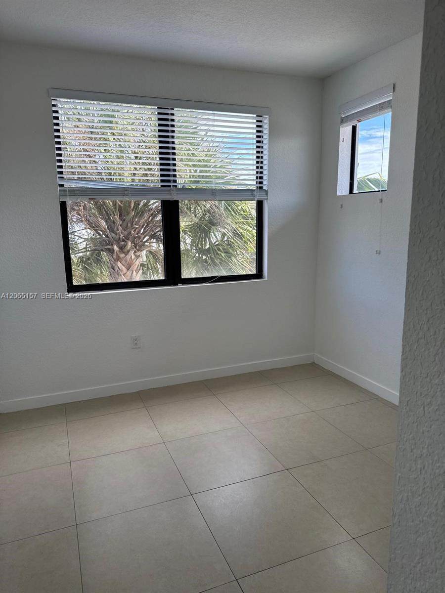 https://bt-photos.global.ssl.fastly.net/miami/orig_boomver_1_A12065157-2.jpg