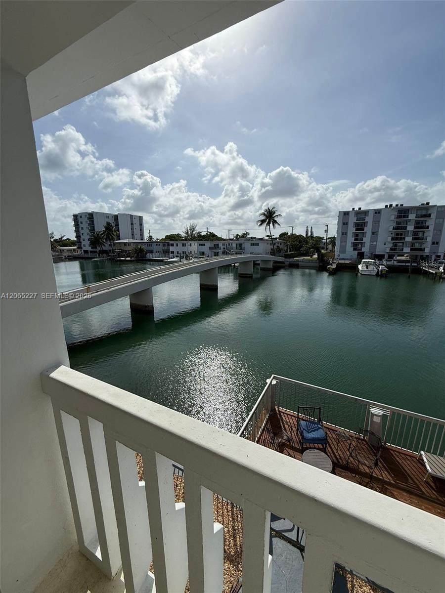 https://bt-photos.global.ssl.fastly.net/miami/orig_boomver_1_A12065227-2.jpg