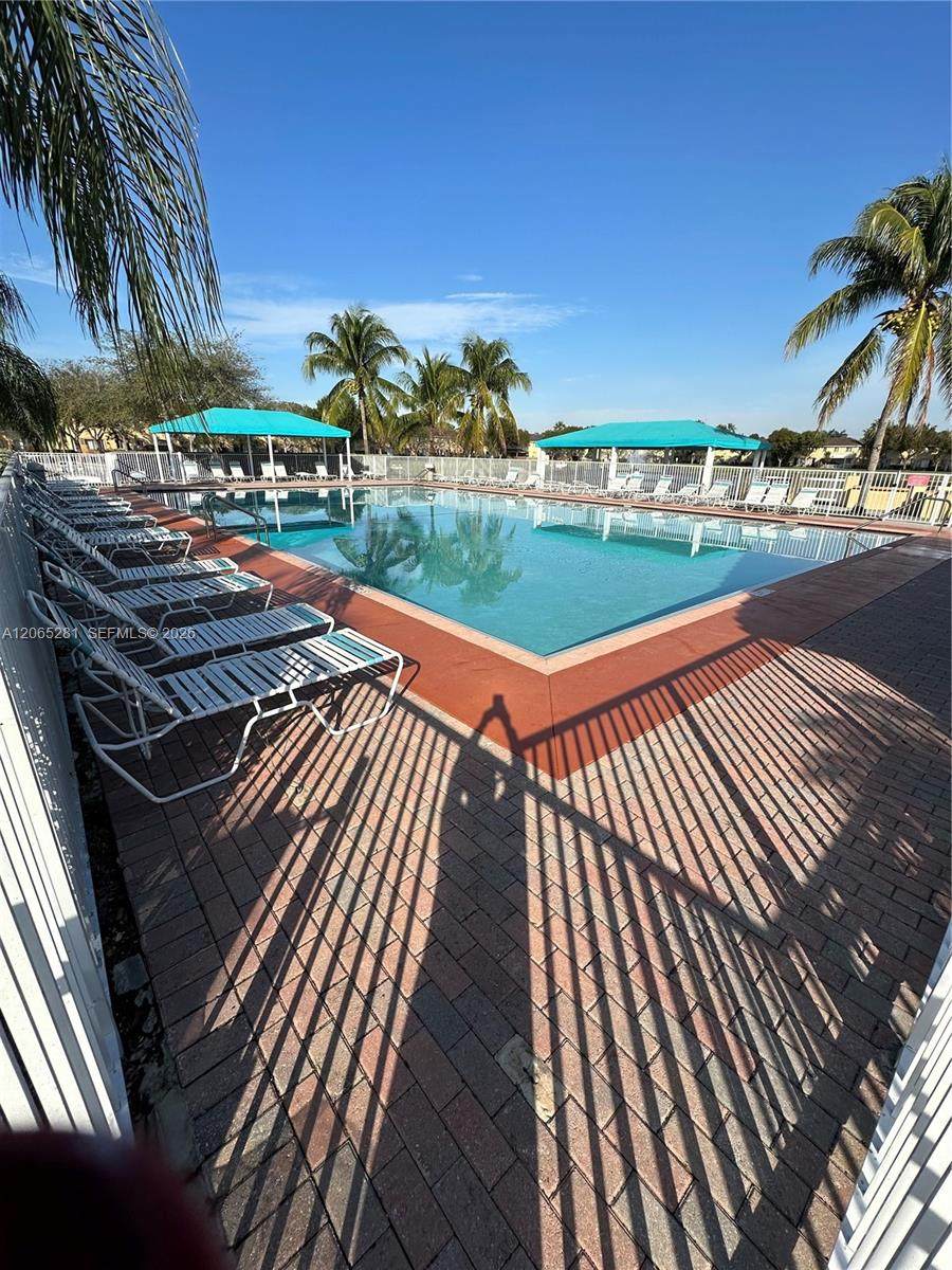 https://bt-photos.global.ssl.fastly.net/miami/orig_boomver_1_A12065281-2.jpg