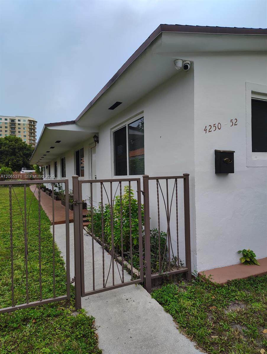 https://bt-photos.global.ssl.fastly.net/miami/1280_boomver_1_A12065371-2.jpg