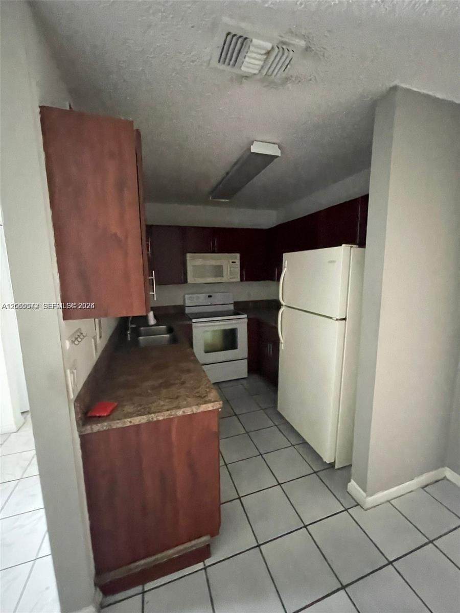 https://bt-photos.global.ssl.fastly.net/miami/orig_boomver_1_A12065542-2.jpg