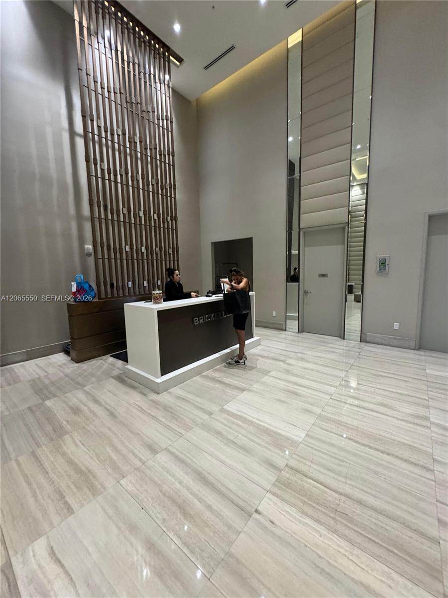 https://bt-photos.global.ssl.fastly.net/miami/orig_boomver_1_A12065550-2.jpg