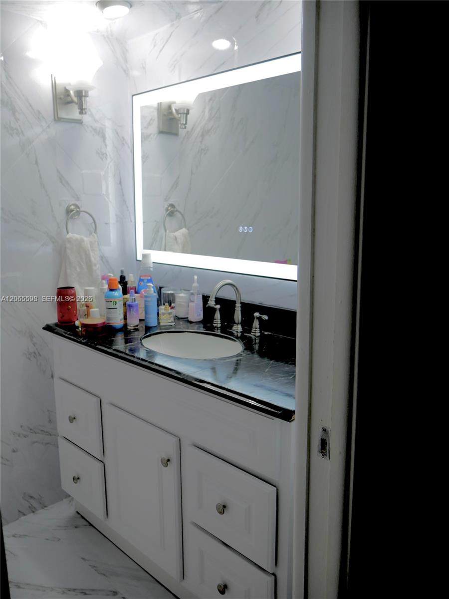 https://bt-photos.global.ssl.fastly.net/miami/1280_boomver_1_A12065598-2.jpg