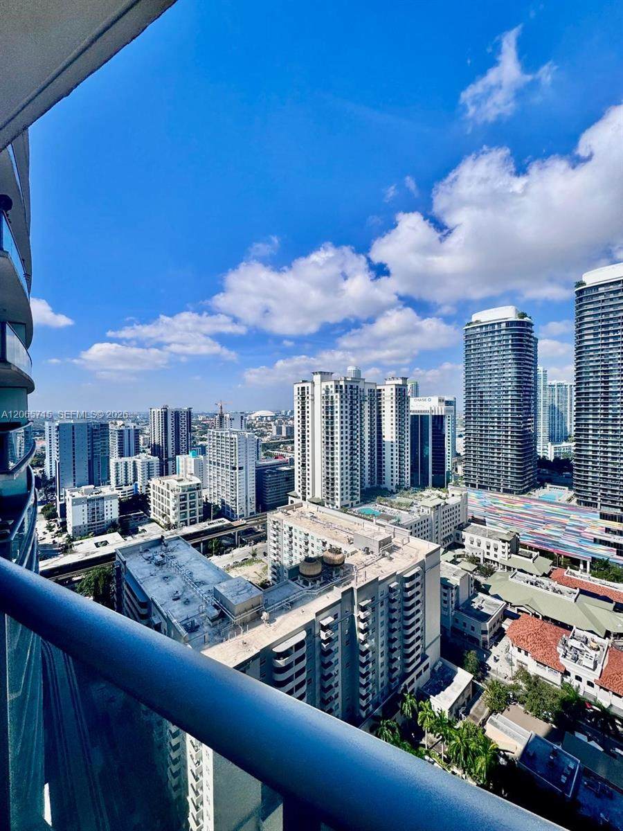 https://bt-photos.global.ssl.fastly.net/miami/1280_boomver_1_A12065715-2.jpg