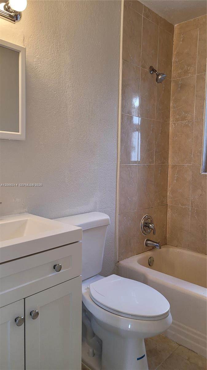 https://bt-photos.global.ssl.fastly.net/miami/orig_boomver_1_A12066314-2.jpg