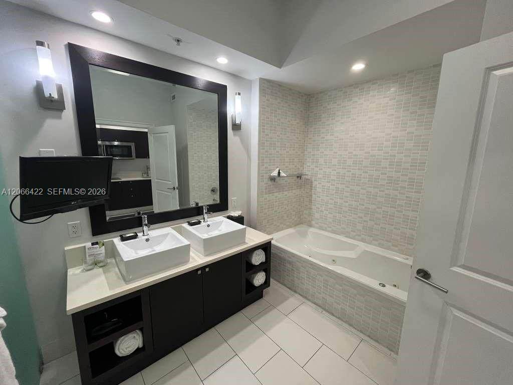 https://bt-photos.global.ssl.fastly.net/miami/orig_boomver_1_A12066422-2.jpg