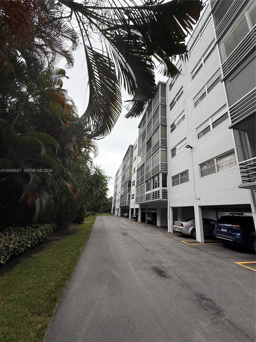 https://bt-photos.global.ssl.fastly.net/miami/orig_boomver_1_A12066687-2.jpg