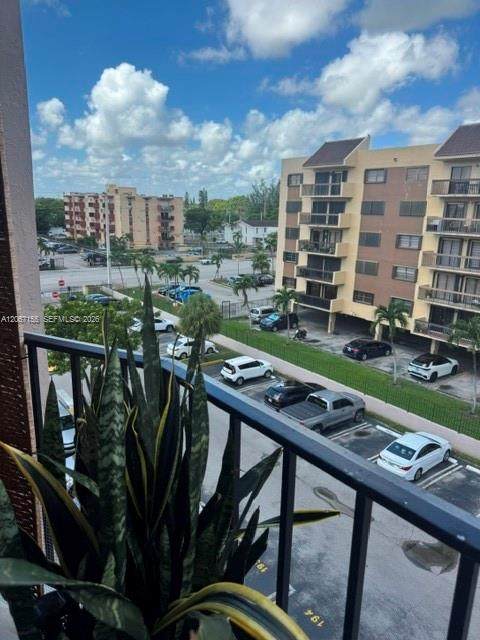 https://bt-photos.global.ssl.fastly.net/miami/orig_boomver_1_A12067155-2.jpg